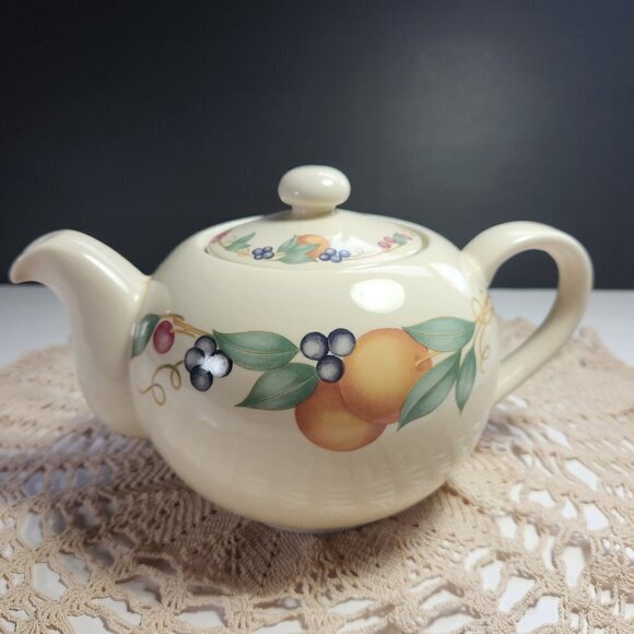 Corelle Abundance Teapot Fine Porcelain Made in Japan Robinson Design Group 1991 - Picture 5 of 17